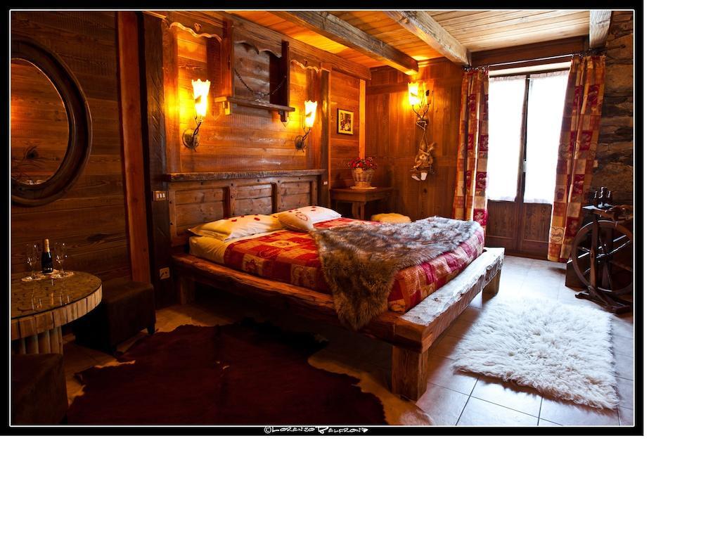 Baita La Jolie Bergere La Salle Habitación foto